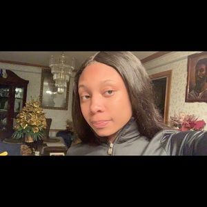 Meet your Posher, Jasmine